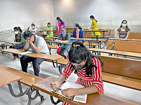 இந்தியாவில் முதுநிலை மருத்துவம் படிக்க புதிய நிபந்தனைகள் - ‘நீட் பி.ஜி.’க்குப் பதில் ‘நெக்ஸ்ட்’ தேர்வு