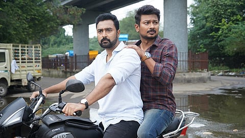 கண்ணை நம்பாதே: திரை விமர்சனம்