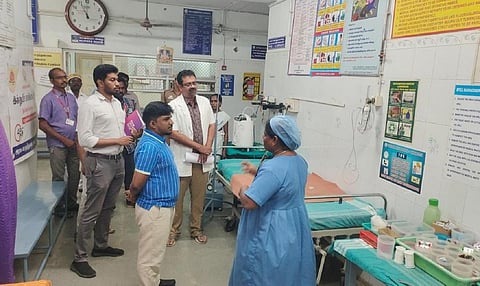 காரியாபட்டி அரசு மருத்துவமனையில் நள்ளிரவில் மாவட்ட ஆட்சியர் திடீர் ஆய்வு: கலக்கத்தில் அலுவலர்கள்