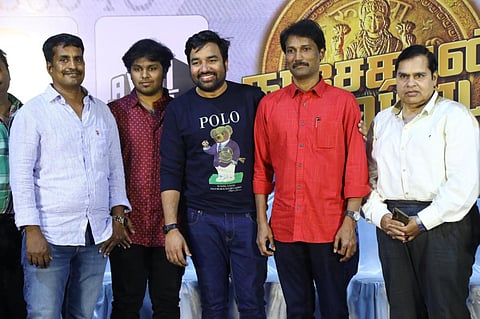 “'பம்மல் கே சம்பந்தம்’ போல ஜாலியான படம்” - ‘காசேதான் கடவுளடா’ இயக்குநர் ஆர்.கண்ணன் பேச்சு
