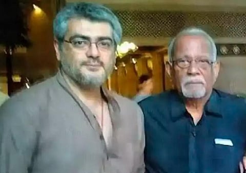 தந்தை சுப்ரமணியத்துடன் நடிகர் அஜித் குமார்