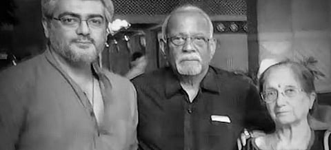 தந்தை, தாயுடன் நடிகர் அஜித்குமார்.