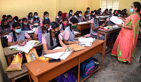 பிரம்பெடுத்தால் எல்லாம் சரியாகிவிடுமா?