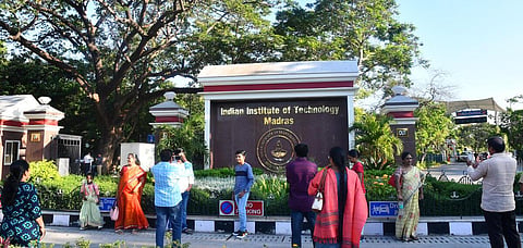 புதிய கல்விக் கொள்கையின் கீழ் சர்வதேசமயமாகும் கல்வி - ஐஐடி, ஐஐஎம் கிளைகளை வெளிநாடுகளில் திறக்க மத்திய அரசு திட்டம்