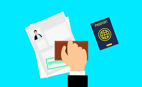 H1B விசா வைத்திருப்போரின் வாழ்க்கைத் துணையும் அமெரிக்காவில் வேலை செய்யலாம்: நீதிமன்றம் தீர்ப்பு