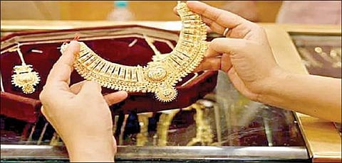தங்க நகைகளுக்கு இன்று முதல் 6 இலக்க ஹால்மார்க் எண் கட்டாயம் - விலை பவுனுக்கு ரூ.200 அதிகரிப்பு