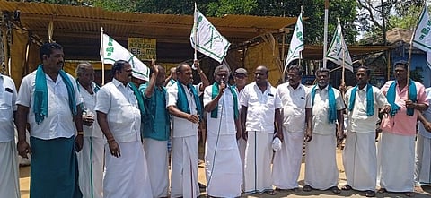 விவசாயிகளுடன் பி.ஆர்.பாண்டியன்