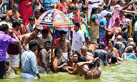 பங்குனி உத்திரம் | கும்பகோணம் கோட்டத்தில் 3 கோயில்களில் தீர்த்தவாரி: கோடீஸ்வரர் கோயிலில் தேரோட்டம்