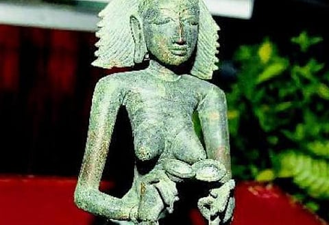 காரைக்கால் அம்மையார் - சிவபெருமானிடம் மாங்கனி பெற்ற மங்கை!