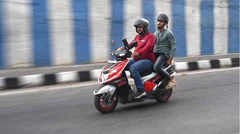 பைக் டாக்சி வழிகாட்டு நெறிமுறைகள்: அரசு ஒப்புதலுக்காக அனுப்பிவைப்பு