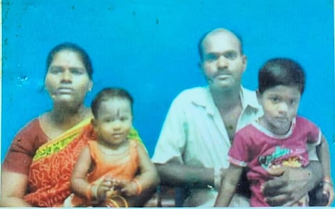 விருதுநகர் அருகே தனது 2 குழந்தைகளுடன் தாய் தற்கொலை: போலீஸ் விசாரணை