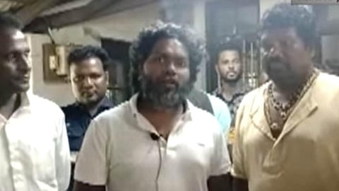கோலார் தங்கவயல் தொகுதியில் இந்திய குடியரசு கட்சி சார்பில் போட்டியிடும் ராஜேந்திரன் உடன் இயக்குநர் பா.ரஞ்சித்