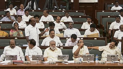 உடல் உறுப்பு தானத்தில் தமிழகம் பின்தங்கியதா? - அமைச்சருடன் அதிமுக வாக்குவாதம்
