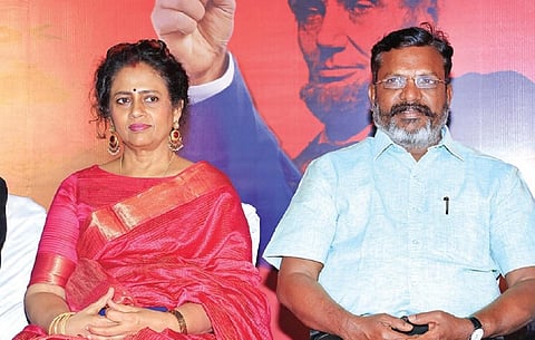 கோலிவுட் ஜங்ஷன்: 44 இடங்களில் வெட்டு!