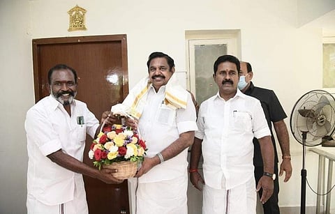 தஞ்சாவூர் அமமுக செயலாளர் மா.சேகர் அதிமுகவுக்கு சென்றதன் பின்னணி என்ன?