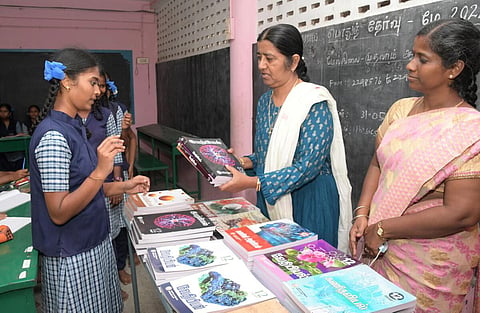 பாடப் புத்தகங்கள் அச்சிடும் பணி தீவிரம்