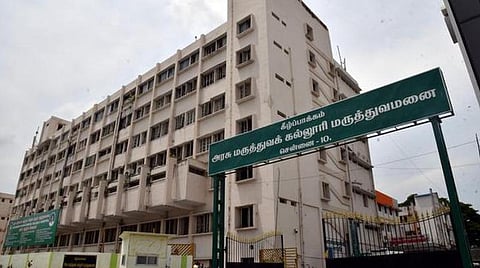 3டி தொழில்நுட்பத்தில் செயற்கை மண்டை ஓடு - நியூரோ பிளாஸ்டிக் அறுவை சிகிச்சையில் கீழ்ப்பாக்கம் அரசு மருத்துவமனை சாதனை