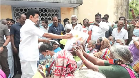 தொழுநோய் மறுவாழ்வு மையத்தில் ஆய்வு செய்த முதல்வர்