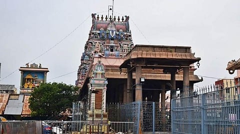 கோயில் நிலங்களை அளந்து அறிக்கை தாக்கல் செய்ய உத்தரவு