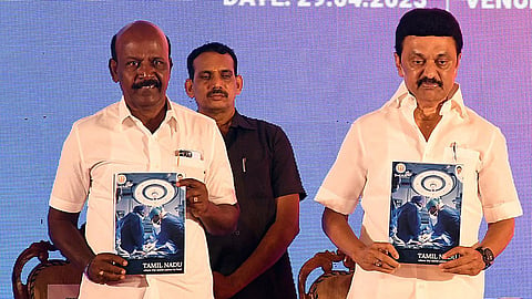 முதல்வர் மு.க.ஸ்டாலின் மற்றும் மருத்துவத்துறை அமைச்சர் மா.சுப்பிரமணியன்