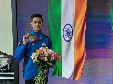 உலகக் கோப்பை துப்பாக்கி சுடுதலில் வெள்ளி வென்றார் ஹிருதய் ஹசாரிகா