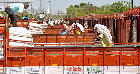 மாநிலத்தின் மொத்த உரத்தேவையில் 43 சதவீதம் இருப்பு உள்ளது: தமிழக அரசு