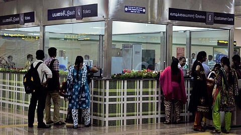 மெட்ரோ ரயில் டிக்கெட்டை வாட்ஸ்அப்-ல் எடுக்கும் வசதி இன்று அறிமுகம்