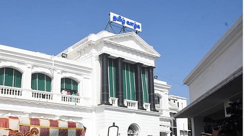 5 ஐஏஎஸ் அதிகாரிகள் பணியிட மாற்றம்; உதயச்சந்திரனுக்கு கூடுதல் பொறுப்பு - தமிழக அரசு உத்தரவு