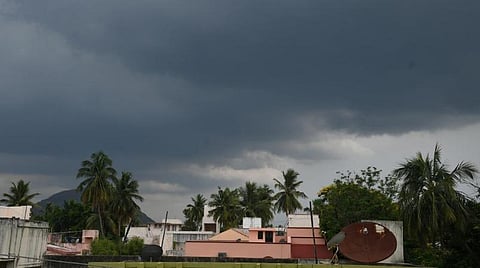 தமிழகத்தில் 3 நாட்களுக்கு மிதமான மழை - வானிலை ஆய்வு மையம் அறிவிப்பு