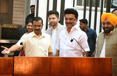 சென்னையில் செய்தியாளர்களைச் சந்தித்த டெல்லி முதல்வர் அரவிந்த் கேஜ்ரிவால் உடன் முதல்வர் ஸ்டாலின்