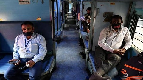 ரயில் போக்குவரத்து: பயணிகளின் பாதுகாப்பே முக்கியம்!