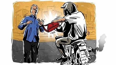 நடைபயிற்சி செல்லும் முதியவர்கள் குறிவைப்பு: ஒட்டப்பிடாரத்தில் அடுத்தடுத்து நடந்த வழிப்பறி