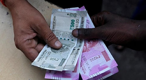 ரூ.500 நோட்டுகளை திரும்பப் பெறும் எண்ணமில்லை - ரிசர்வ் வங்கி ஆளுநர் திட்டவட்டம்