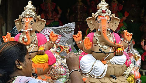 கிருஷ்ண ஜெயந்தி, விநாயகர் சதுர்த்திக்கு விளாச்சேரியில் தயாராகும் சுவாமி சிலைகள்
