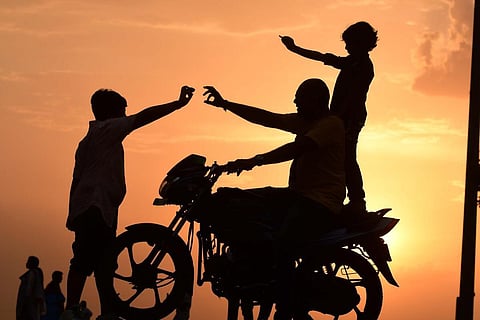 2K கிட்ஸ் அப்பாக்களுக்கான சவால்கள்! - மனநல மருத்துவர் ராமானுஜம் நேர்காணல் | Father's Day Special