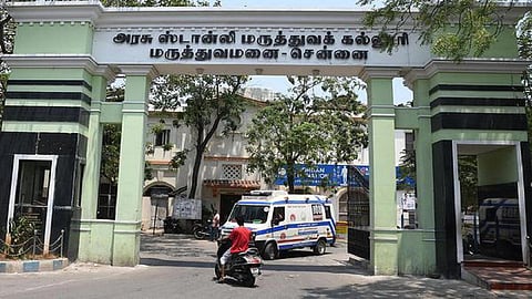 ஸ்டான்லியில் சிகிச்சை பெற்று வந்த ஆதரவற்ற நோயாளி வெளியேற்றம்: சமூக ஆர்வலர் புகாரால் மீண்டும் அனுமதி