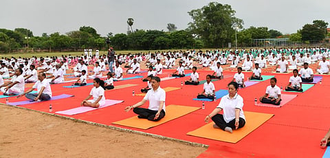யோசா செய்த ஆளுநர் ஆர்.என்.ரவி