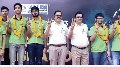 ஜேஇஇ அட்வான்ஸ்டு தேர்வில் டாப் 10-ல் 4 பேர் ஆலன் மாணவர்கள்: மொத்தம் 6647 பேர் தேர்ச்சி பெற்றுள்ளனர்