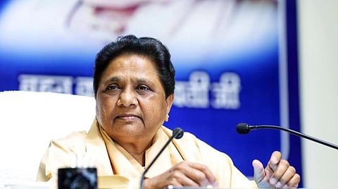 எதிர்க்கட்சி தலைவர்கள் கூட்டம் இதயங்களை இணைக்காது - மாயாவதி விமர்சனம்