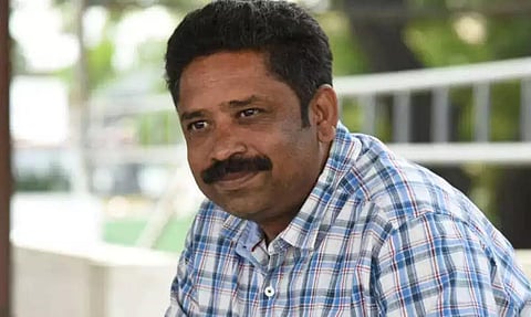 “சாதிப் பெயர் கொண்ட பாடல்களை ஒலிபரப்ப தடை விதிப்பீர்” - முதல்வருக்கு சீனு ராமசாமி வேண்டுகோள்