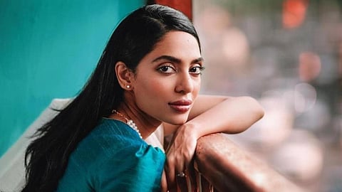 முகத்துக்கு நேராக அழகாக இல்லை என்றார்கள்: ஷோபிதா துலிபாலா
