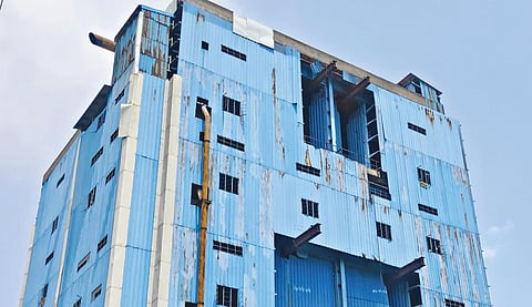 மேட்டூர் அனல்மின் நிலையத்தில் இருந்து வெளியேறும் நிலக்கரி புகையால் மக்களுக்கு பாதிப்பு