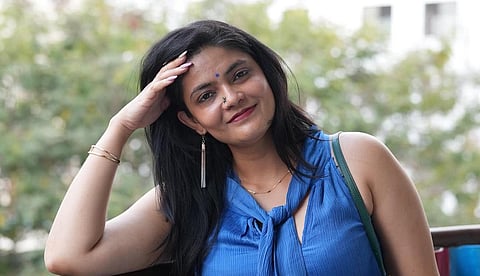 இயக்குநர் பாலாஜி மோகனிடம் மன்னிப்புக் கேட்டார் நடிகை கல்பிகா கணேஷ்