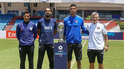 இந்தியா மற்றும் குவைத் அணியினர்