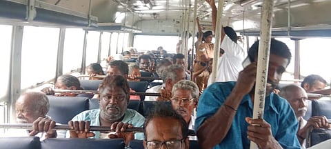 கைது செய்யப்பட்ட பொதுமக்கள்