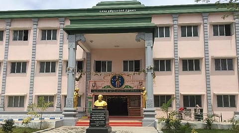 அரசுக்கு ரூ.12.66 லட்சம் இழப்பு: தமிழ் ஆராய்ச்சி நிறுவன முன்னாள் இயக்குநர் மீது வழக்கு