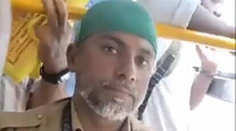 முஸ்லிம் நடத்துநரின் குல்லாவை அகற்றவைத்த பெண் பயணி @ பெங்களூரு | வைரலான வீடியோ