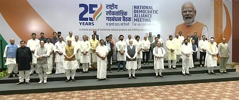 டெல்லியில் கூடிய என்டிஏ கூட்டணி: 38 கட்சிகள் பங்கேற்பு - பெங்களூரு எதிர்க்கட்சிகள் கூட்டத்துக்கு சவாலா?