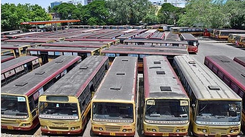 வேலைநிறுத்த நோட்டீஸ் தொடர்பான சமரச பேச்சுவார்த்தை புறக்கணிப்பு: போக்குவரத்து கழக நிர்வாகம் மீது தொழிற்சங்கத்தினர் அதிருப்தி