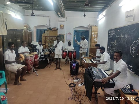 இசையில் அசத்தும் மதுரை மத்திய சிறைவாசிகள் - சீர்திருத்த நடவடிக்கைகளால் உற்சாகம்!